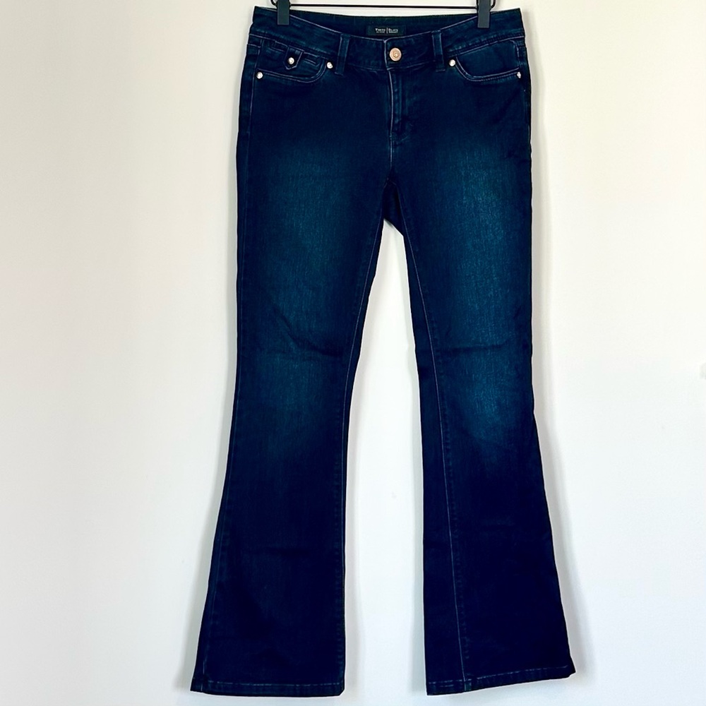 White House Black Market Deep Indigo Skinny Flare Jeans - Size: 2 Short